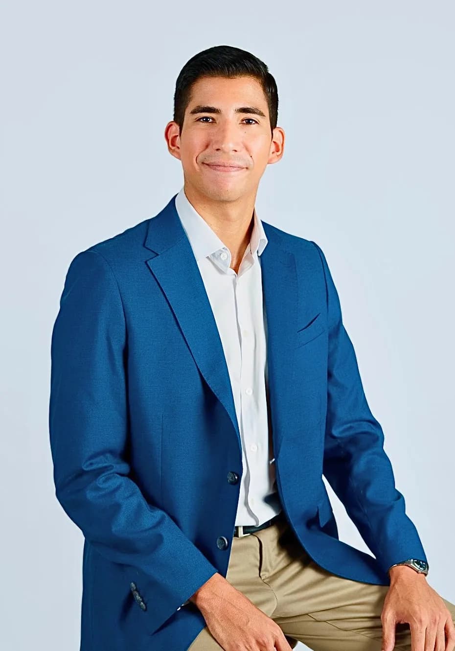 Carlos Estrada — Asesor Financiero